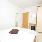 In Okrug Gornji 6130 *